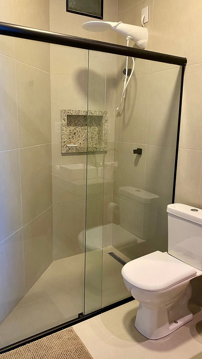 Bright studio apartment just steps from the beach