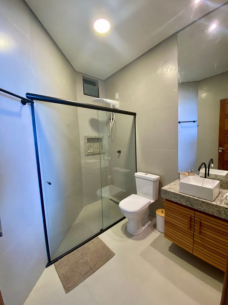 Bright studio apartment just steps from the beach