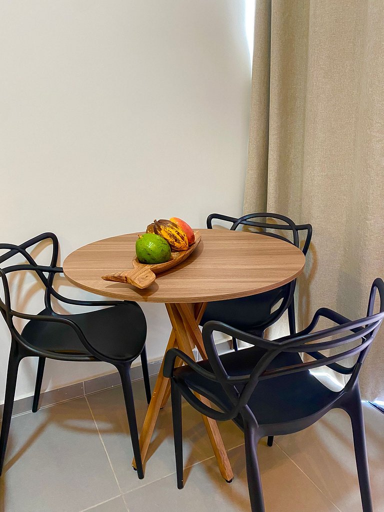 Bright studio apartment just steps from the beach