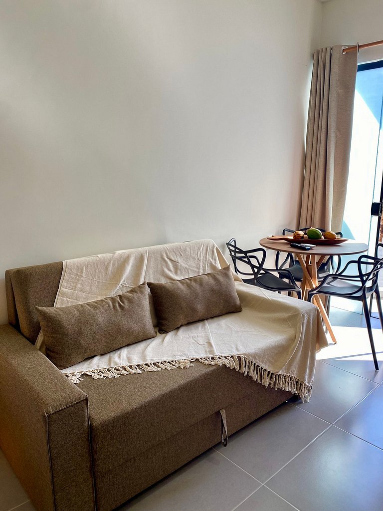 Bright studio apartment just steps from the beach