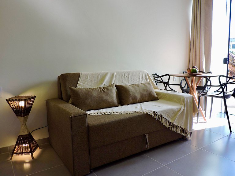 Bright studio apartment just steps from the beach