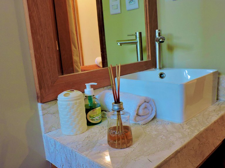 Romantic Retreat "Laurel Resende Studio"