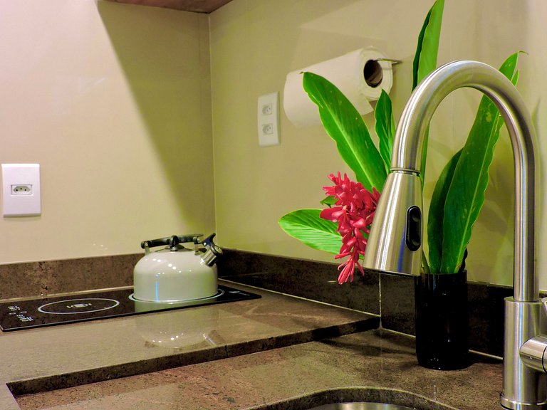 Romantic Retreat "Laurel Resende Studio"