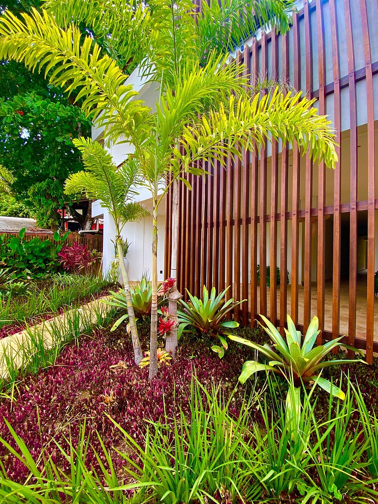 Studio Jardim Tropical: balcony & nearby the beach