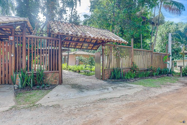 Casa Clareia: Piscina e próximo da Praia da Concha