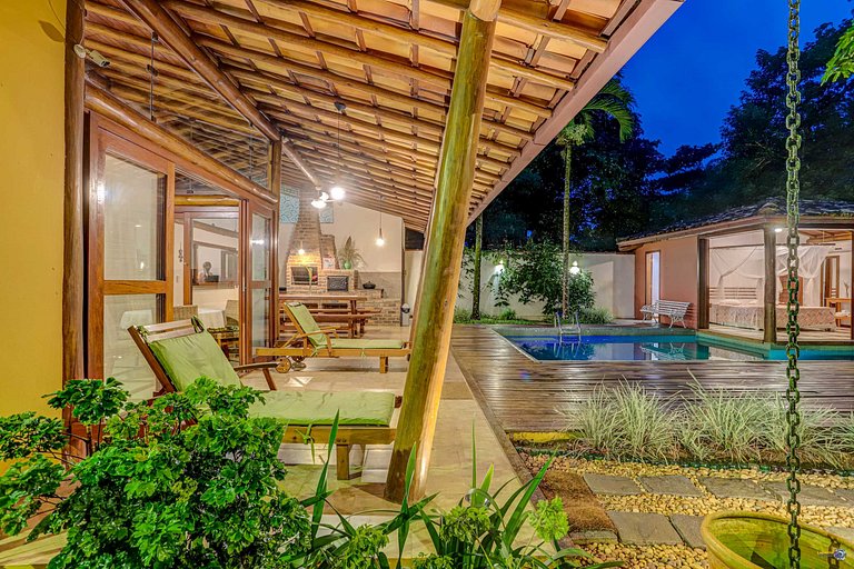 Casa Clareia: Piscina e próximo da Praia da Concha