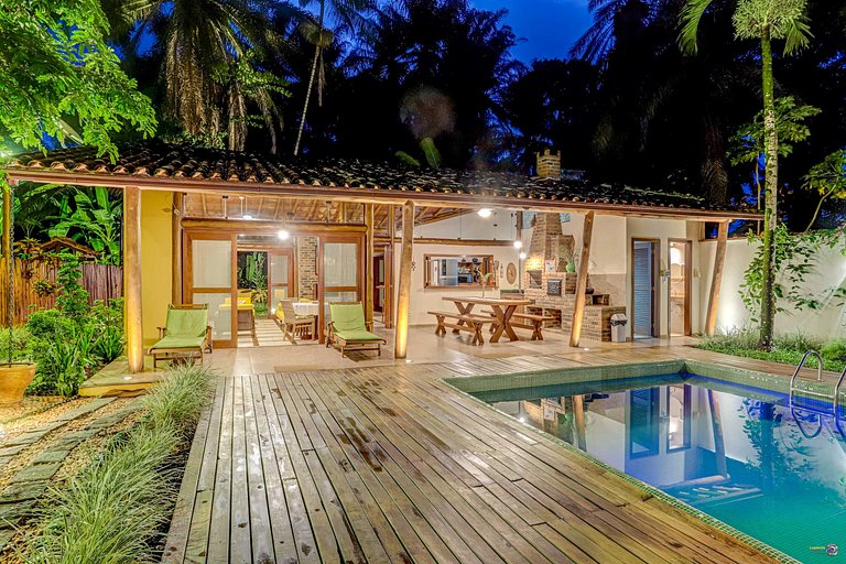 Casa Clareia: Piscina e próximo da Praia da Concha