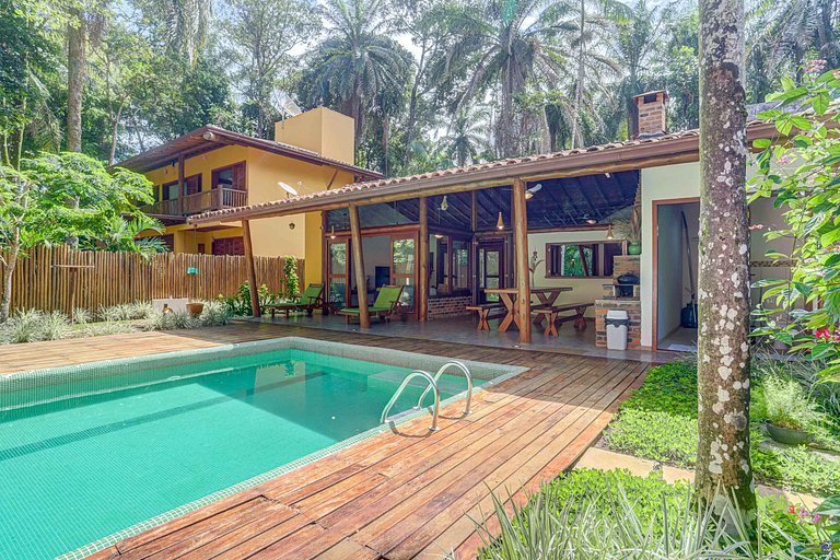 Casa Clareia: Piscina e próximo da Praia da Concha