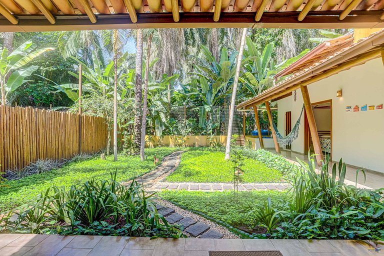 Casa Clareia: Piscina e próximo da Praia da Concha