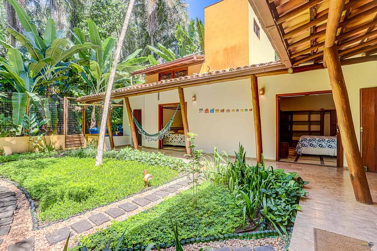Casa Clareia: Piscina e próximo da Praia da Concha