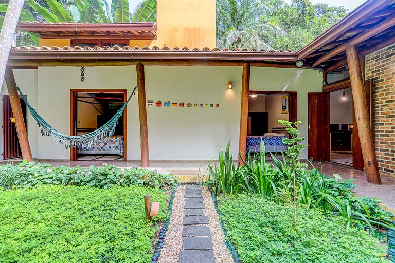 Casa Clareia: Piscina e próximo da Praia da Concha