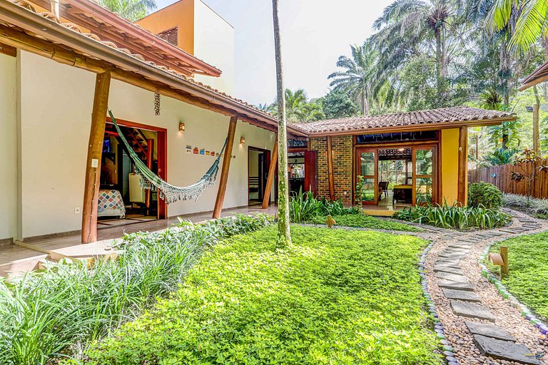 Casa Clareia: Piscina e próximo da Praia da Concha