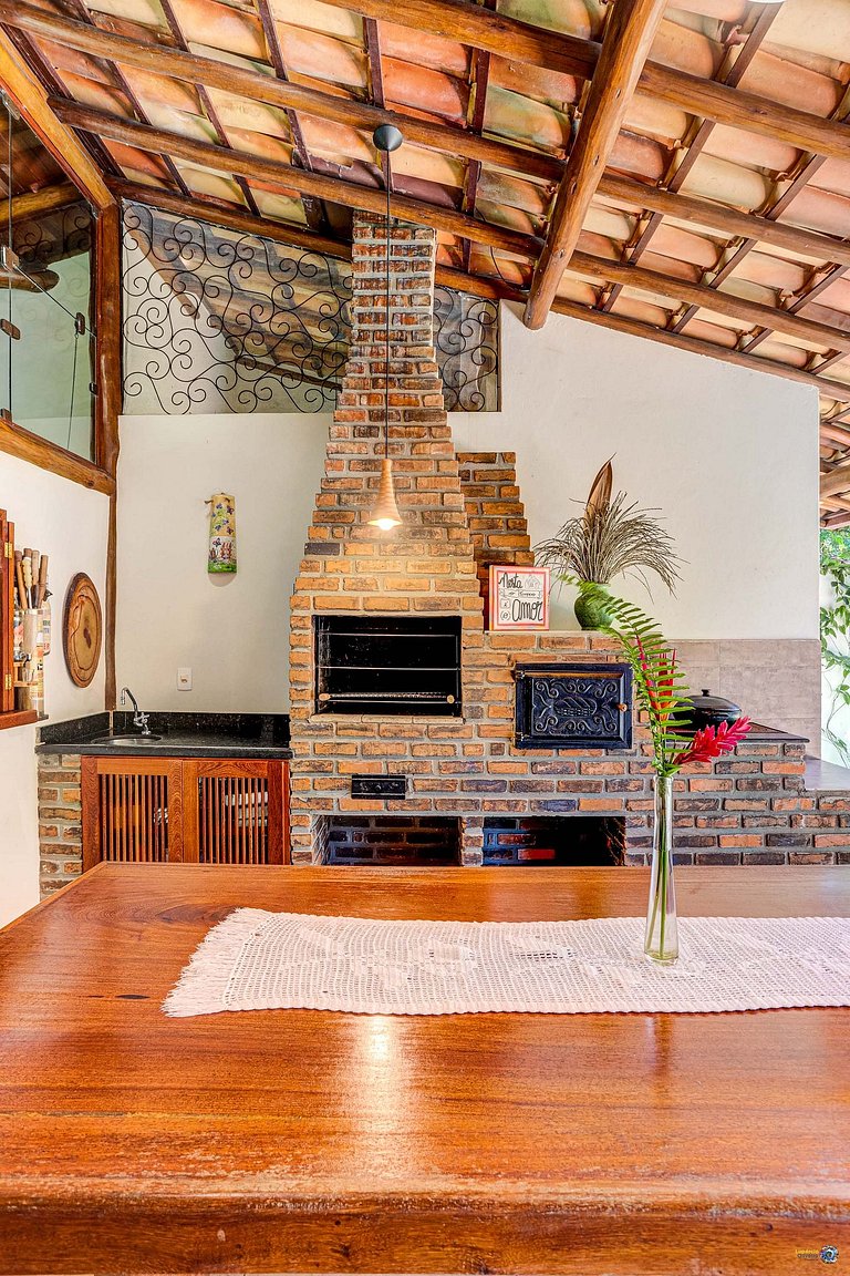 Casa Clareia: Piscina e próximo da Praia da Concha