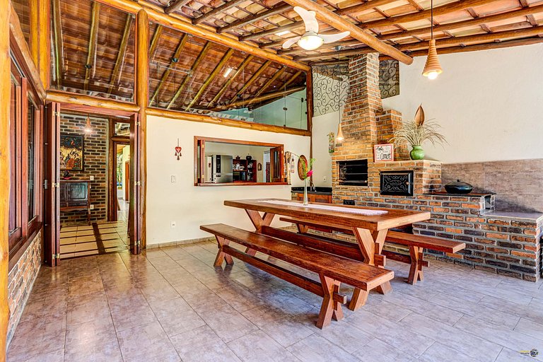 Casa Clareia: Piscina e próximo da Praia da Concha