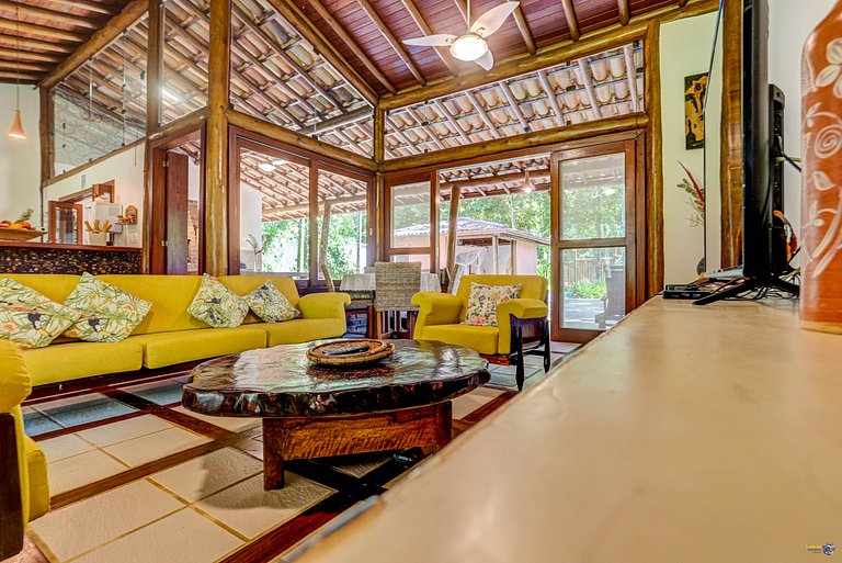 Casa Clareia: Piscina e próximo da Praia da Concha