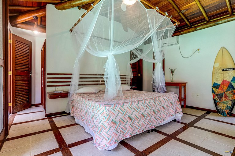 Casa Clareia: Piscina e próximo da Praia da Concha