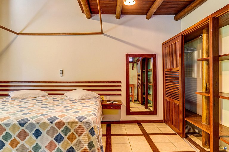 Casa Clareia: Piscina e próximo da Praia da Concha