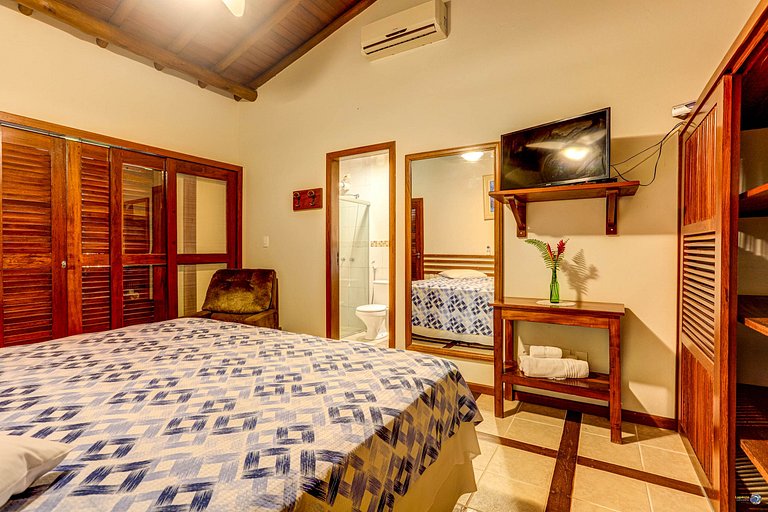 Casa Clareia, para 12 pessoas c/ piscina e próximo da praia