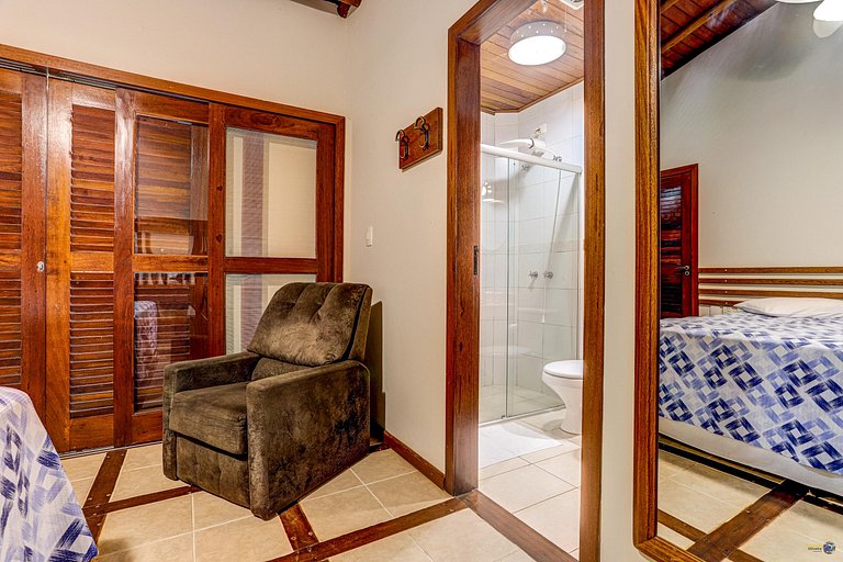 Casa Clareia: Piscina e próximo da Praia da Concha