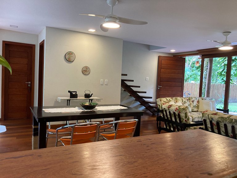 Casa Clareia, para 12 pessoas c/ piscina e próximo da praia