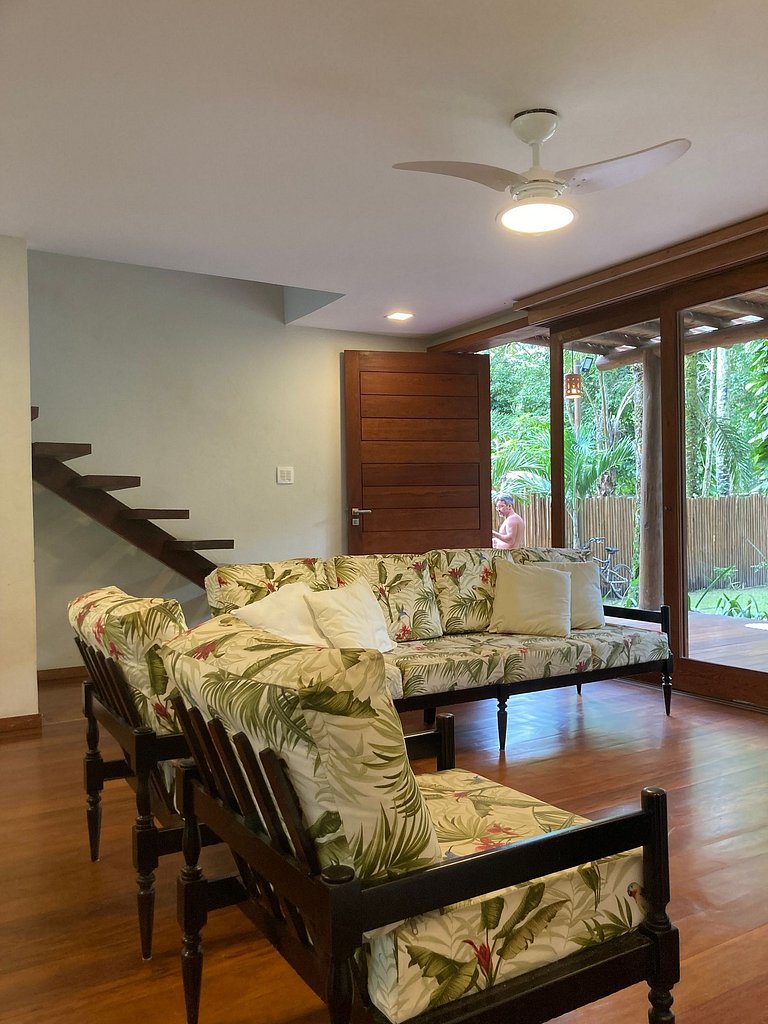 Casa Clareia, para 12 pessoas c/ piscina e próximo da praia