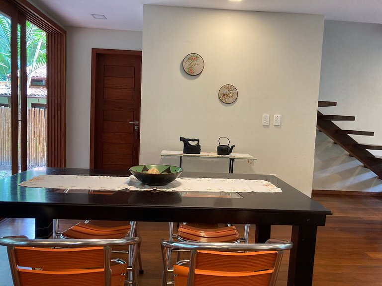 Casa Clareia, para 12 pessoas c/ piscina e próximo da praia