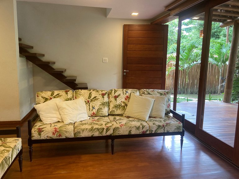 Casa Clareia, para 12 pessoas c/ piscina e próximo da praia