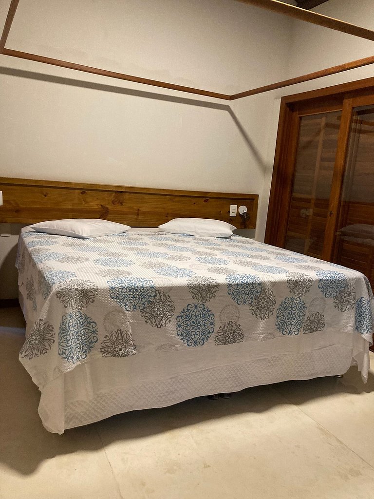 Casa Clareia, para 12 pessoas c/ piscina e próximo da praia