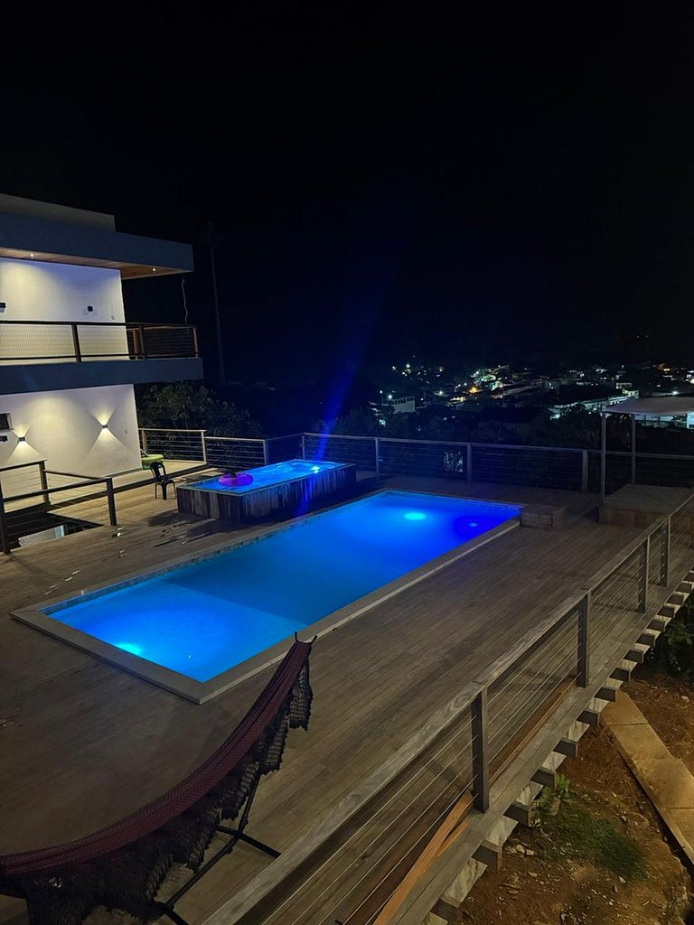 Visgo: Vista Mar Panorâmica e Apê Térreo Conforto