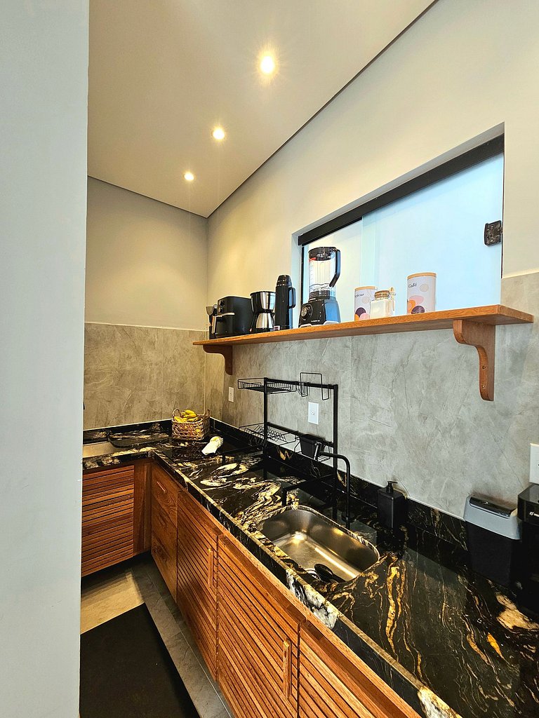 Refúgio Moderno c/ Varanda prox da Praia da Concha