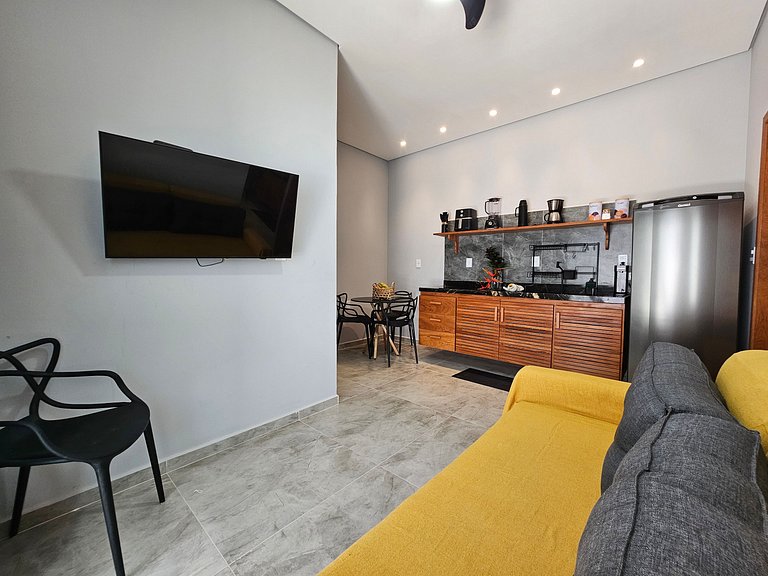 Apto Moderno: Ar, Cozinha e Praia da Concha