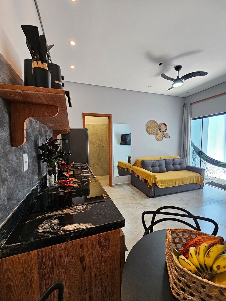 Apto Moderno: Ar, Cozinha e Praia da Concha