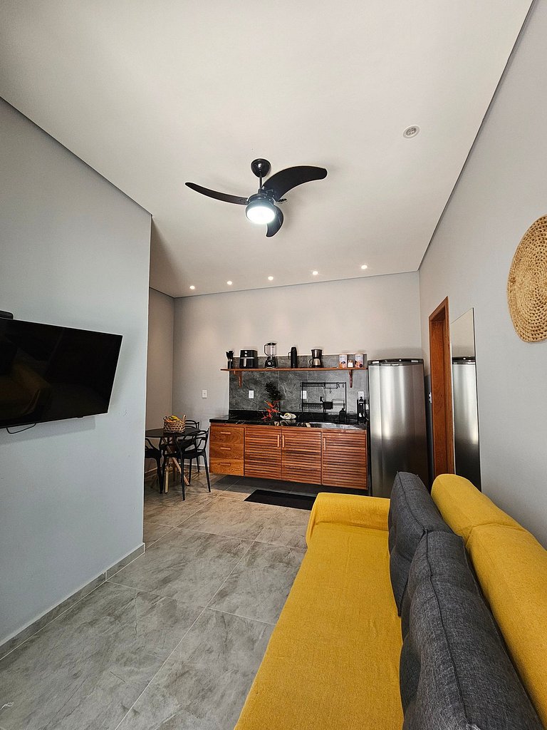 Apto Moderno: Ar, Cozinha e Praia da Concha